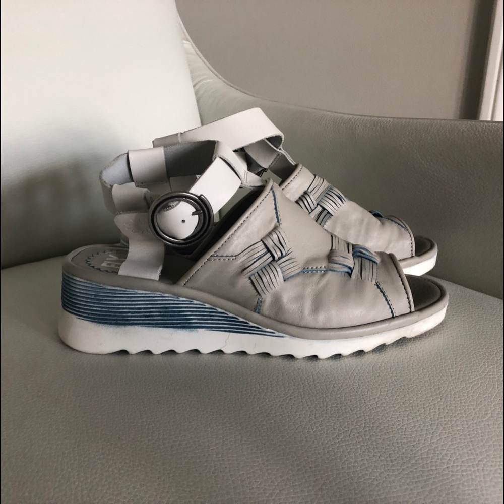 Fly London size 9 leather sandal wedge